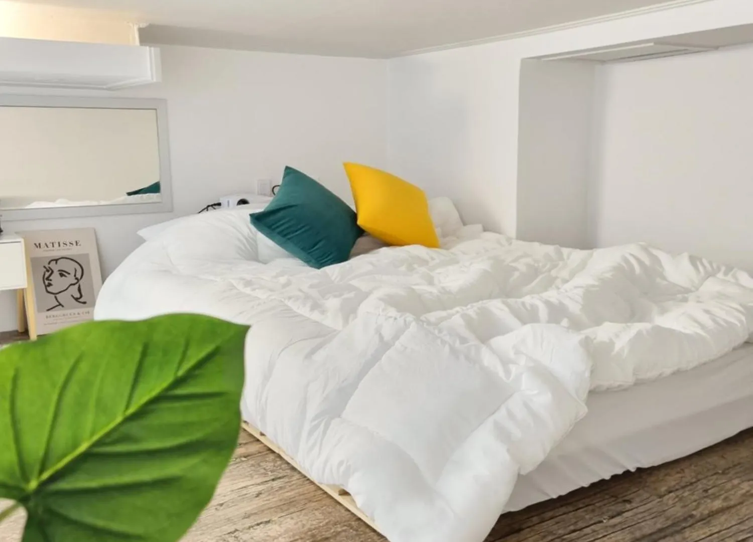 Yellow House - Duplex, Night View, White Modern Interior Bucheon
