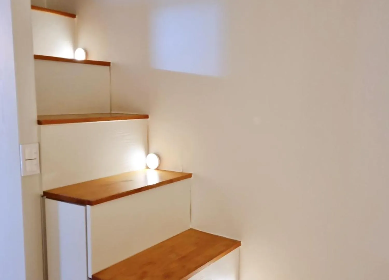 Yellow House - Duplex, Night View, White Modern Interior Пучхон Апартаменты
